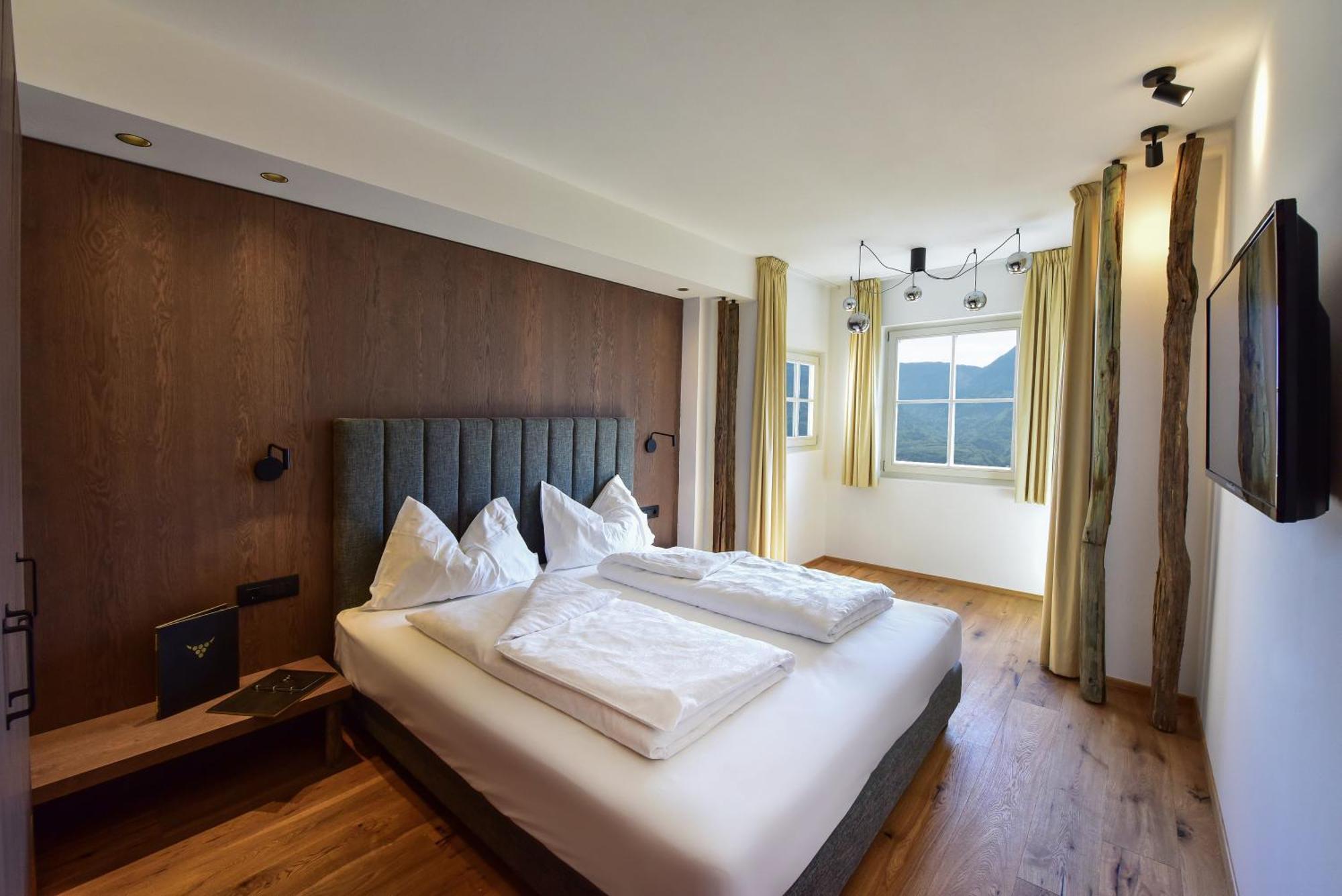 Hotel Goldene Traube Termeno Kültér fotó